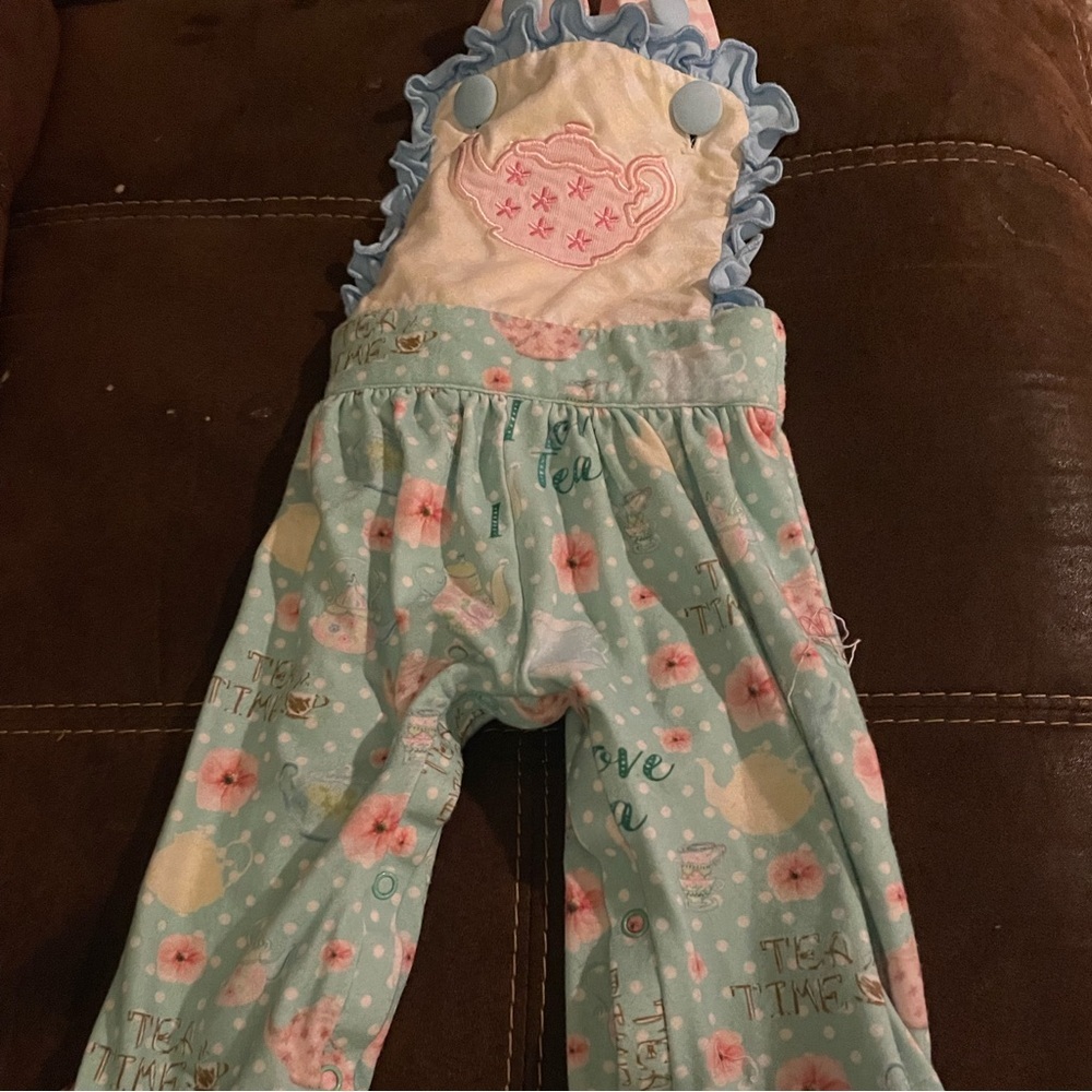 Boutique tea cup outfit sz 9 mths
